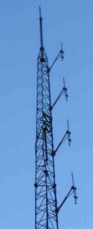 4 stacked vertical dipoles on a mast