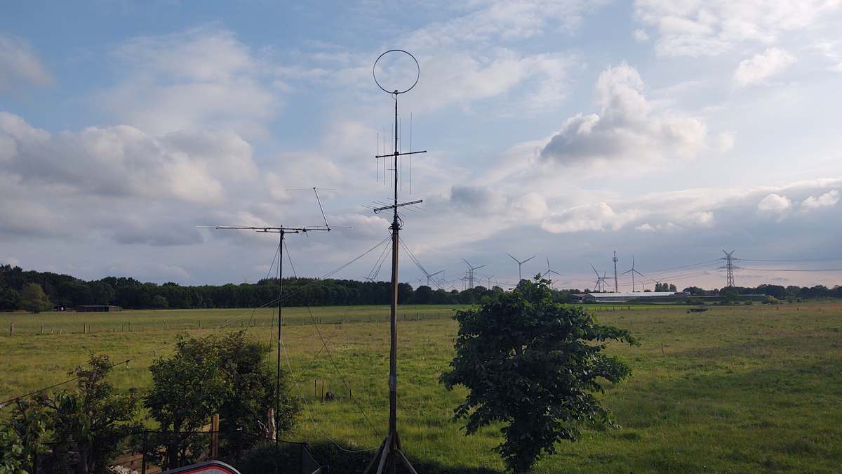 FMDX antennas and ALA1530 magnetic loop for MW/SW